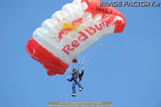 2011-07-01 Zeltweg Airpower 0387 Parachutists